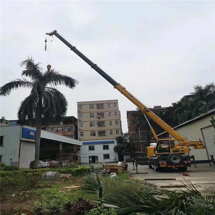 兴文12吨吊车出租一天的收费标准是什么