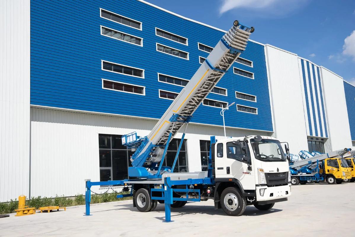 兴文小型云梯车上料车租赁多少钱