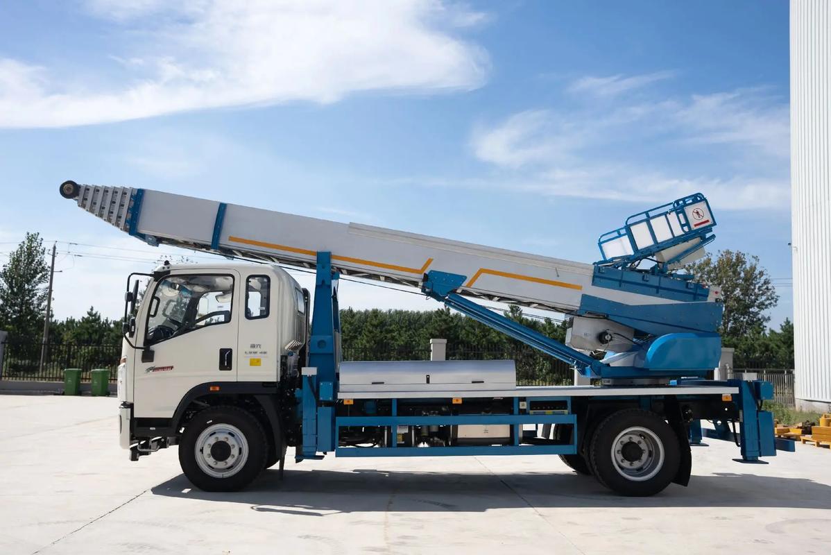 兴文云梯上料车租赁费用